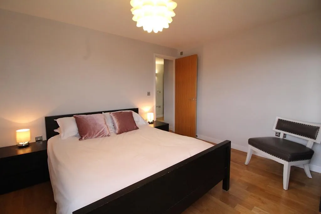 Lux Living Apartments - Roman House