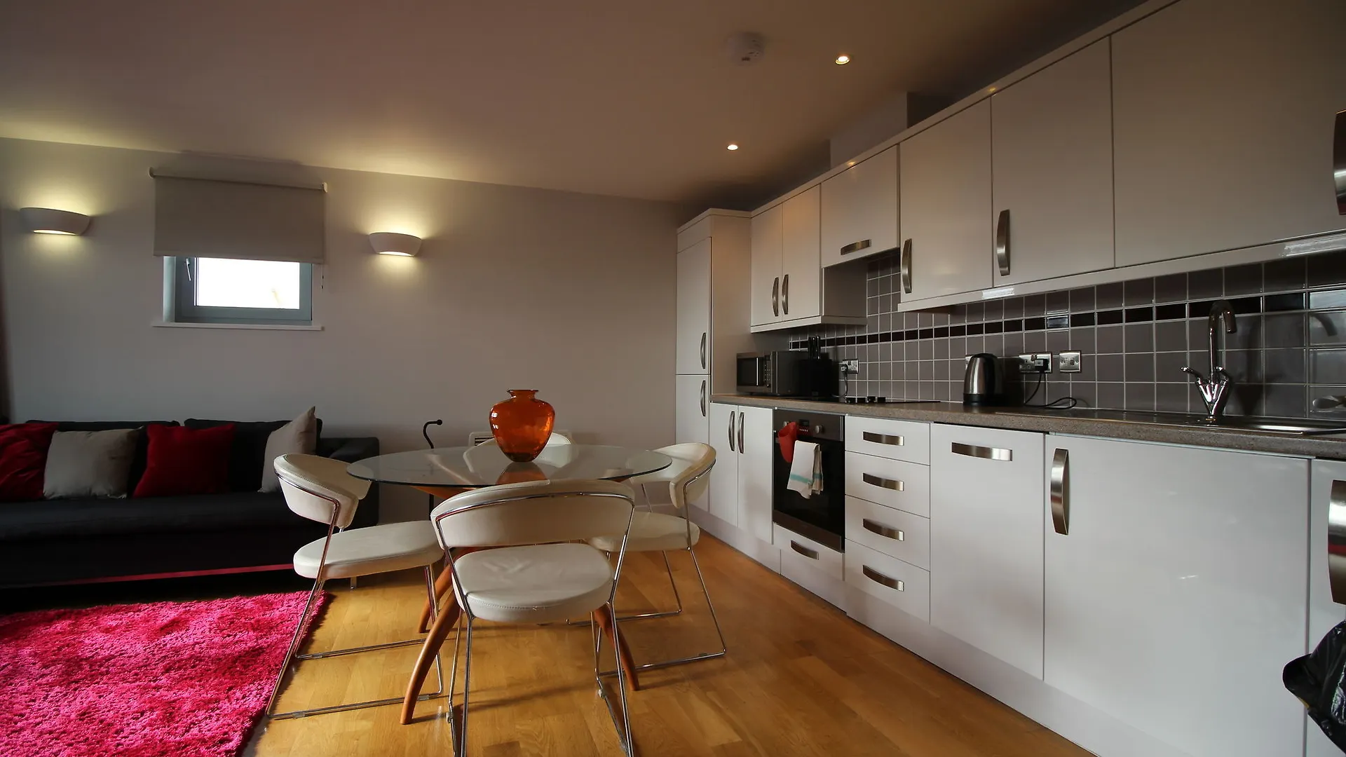 Lux Living Apartments - Roman House