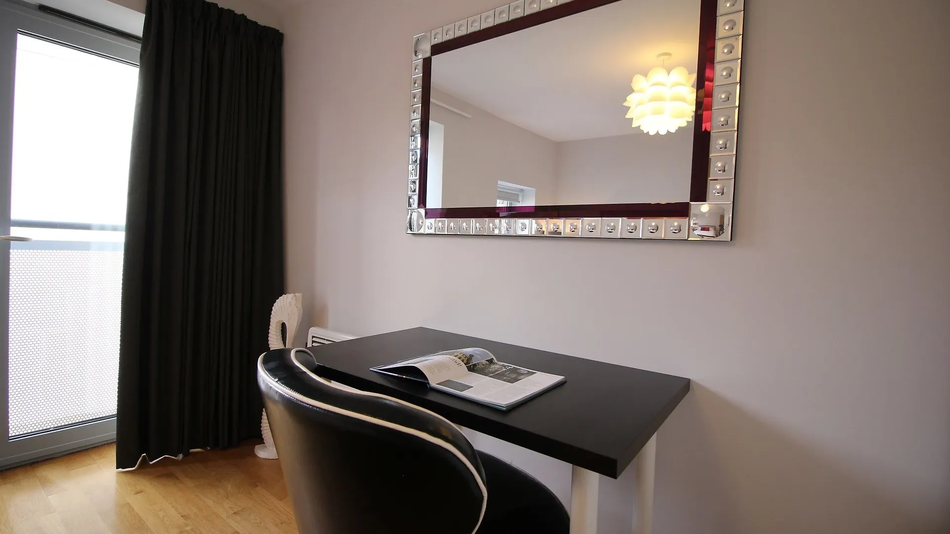 Lux Living Apartments - Roman House