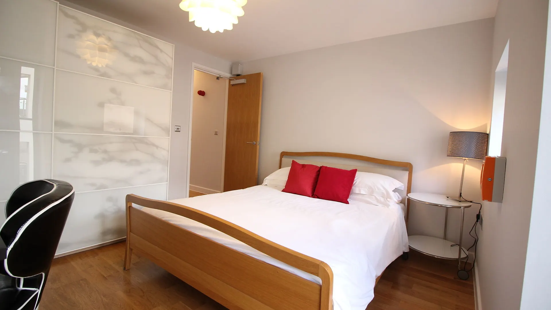 Lux Living Apartments - Roman House 0*, Cambridge (Cambridgeshire)